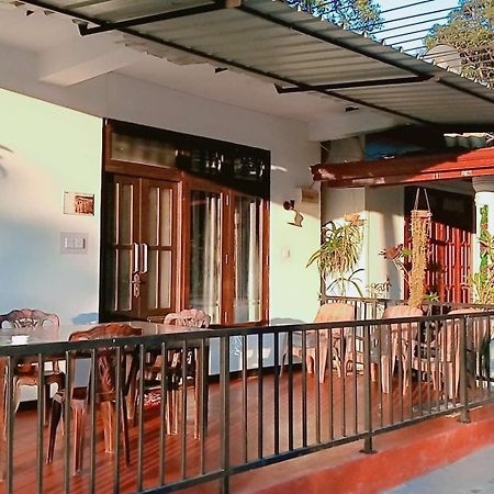 Littleadems View Bed & Breakfast เอลลา ภายนอก รูปภาพ