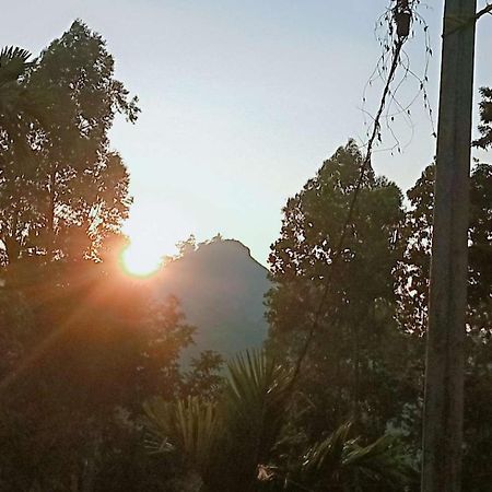 Littleadems View Bed & Breakfast เอลลา ภายนอก รูปภาพ