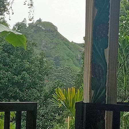 Littleadems View Bed & Breakfast เอลลา ภายนอก รูปภาพ