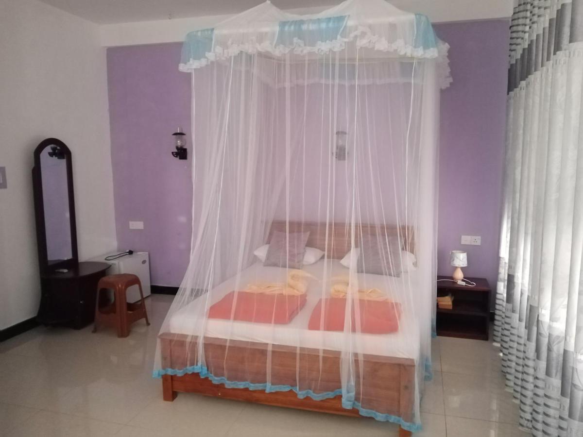 Littleadems View Bed & Breakfast เอลลา ภายนอก รูปภาพ